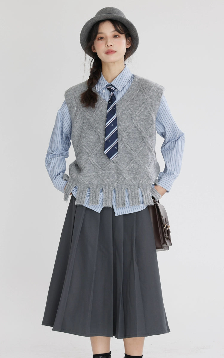 Argyle Cable Knit Tassel Hem Sweater Vest