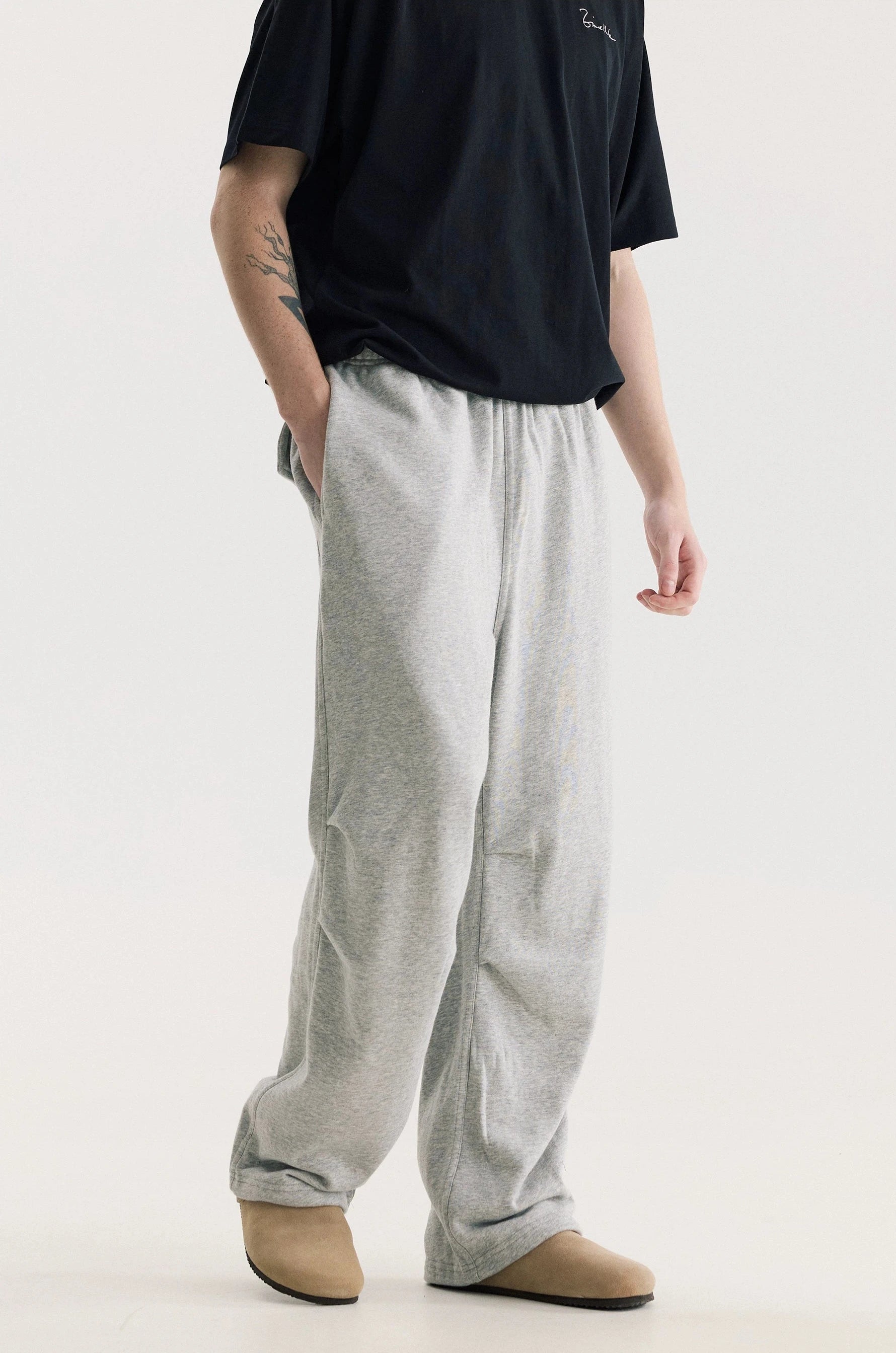 Pleated Tapered Joggers with Back Flap Pocket