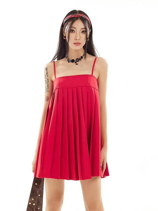 Spaghetti Strap Pleated Swing Top