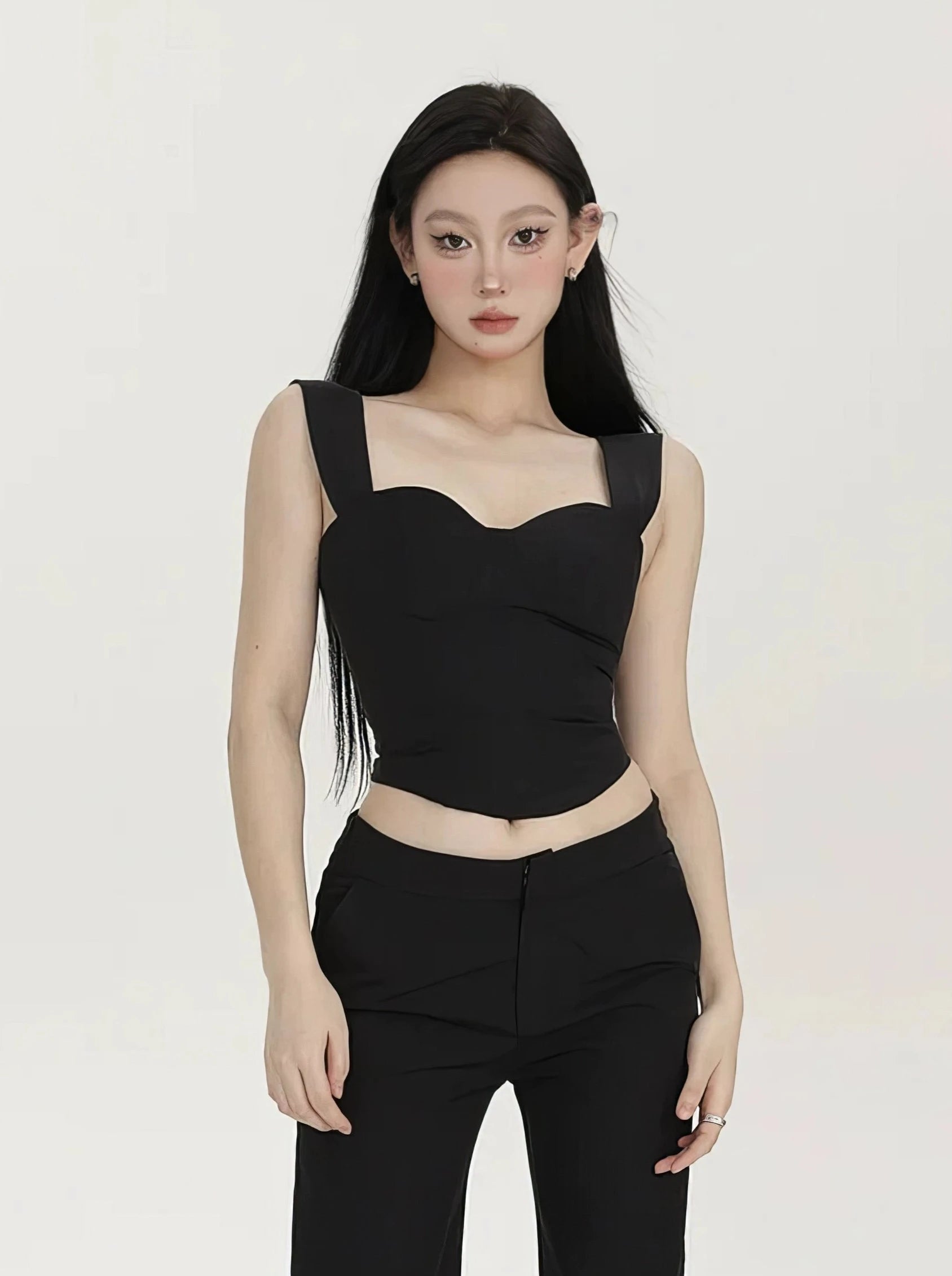 Sleeveless Sweetheart Neckline Crop Top