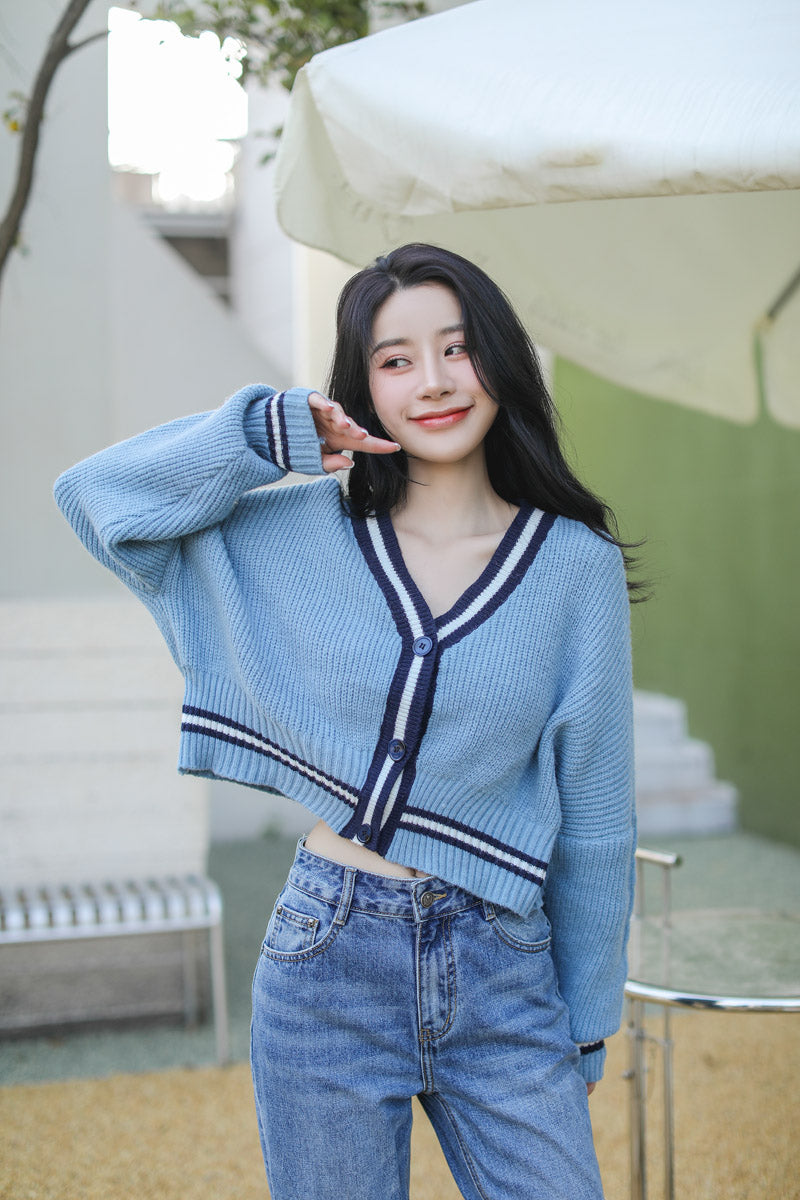 Slim Cropped Cardigan with Striped Hem - nightcity clothing