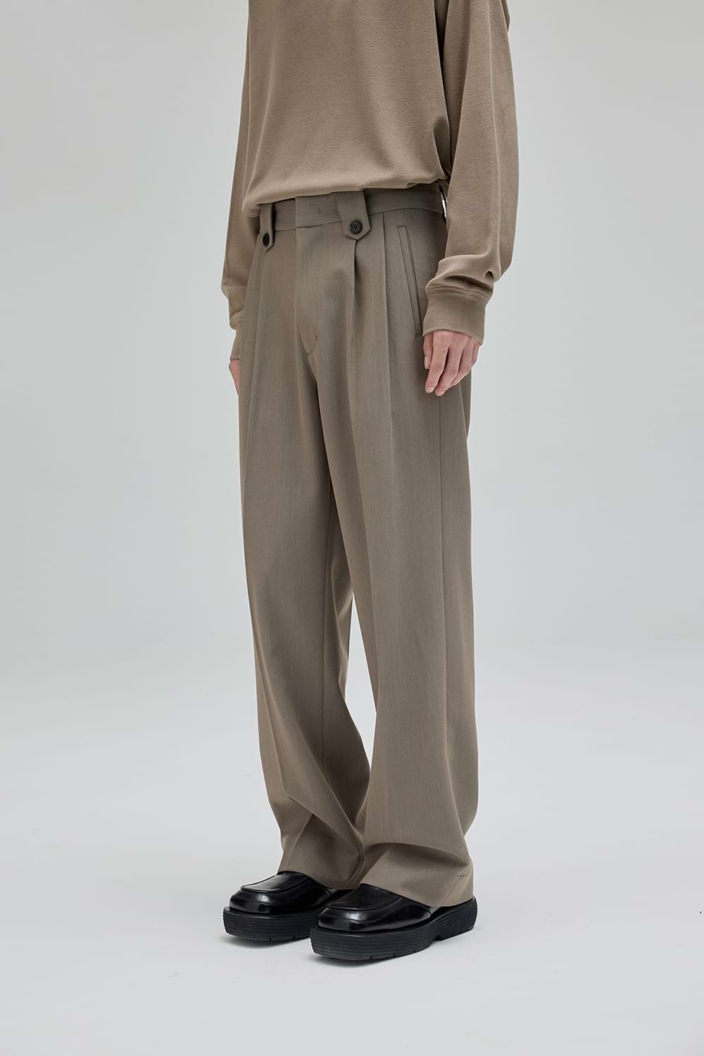 Pleated Straight Fit Pants