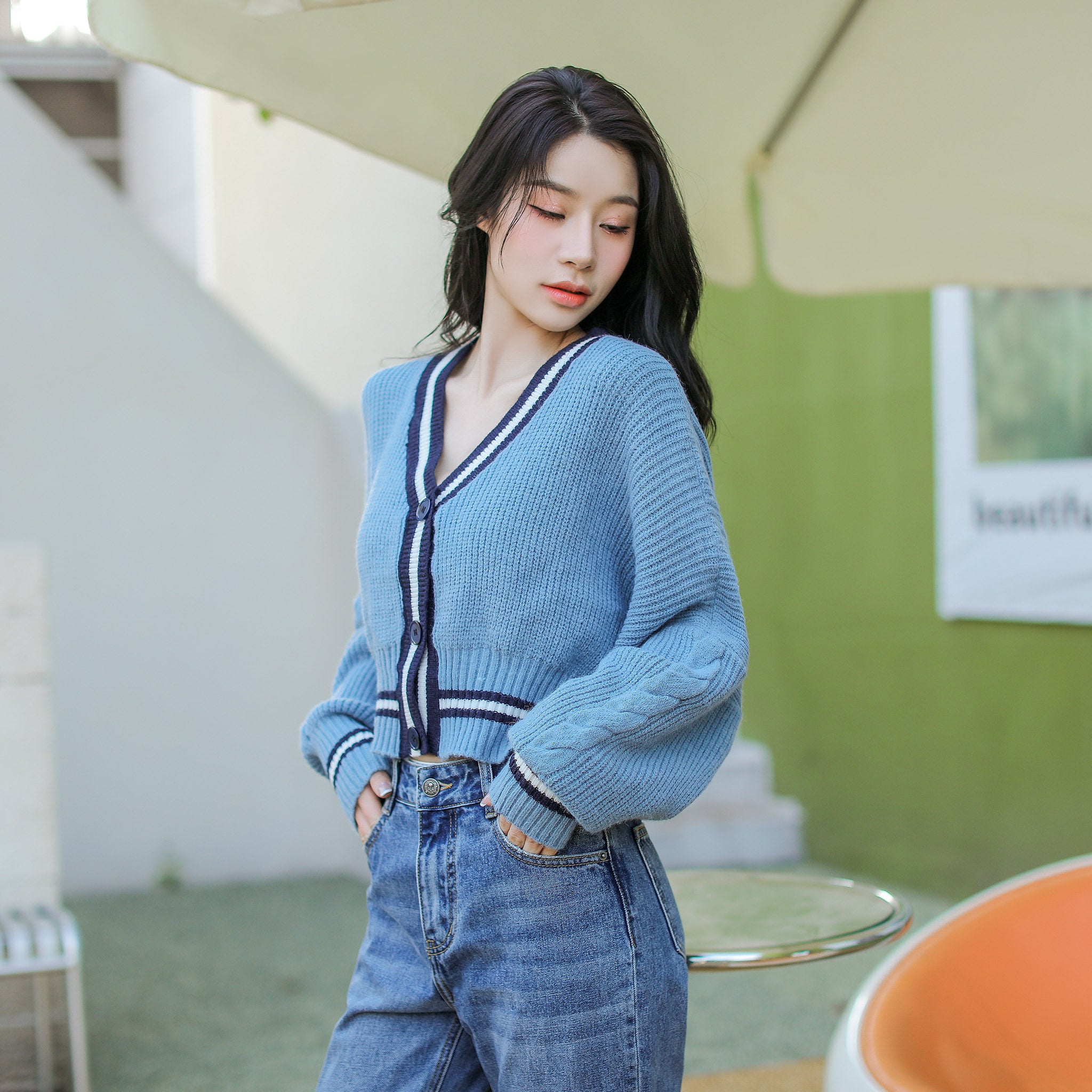 Slim Cropped Cardigan with Striped Hem - nightcity clothing