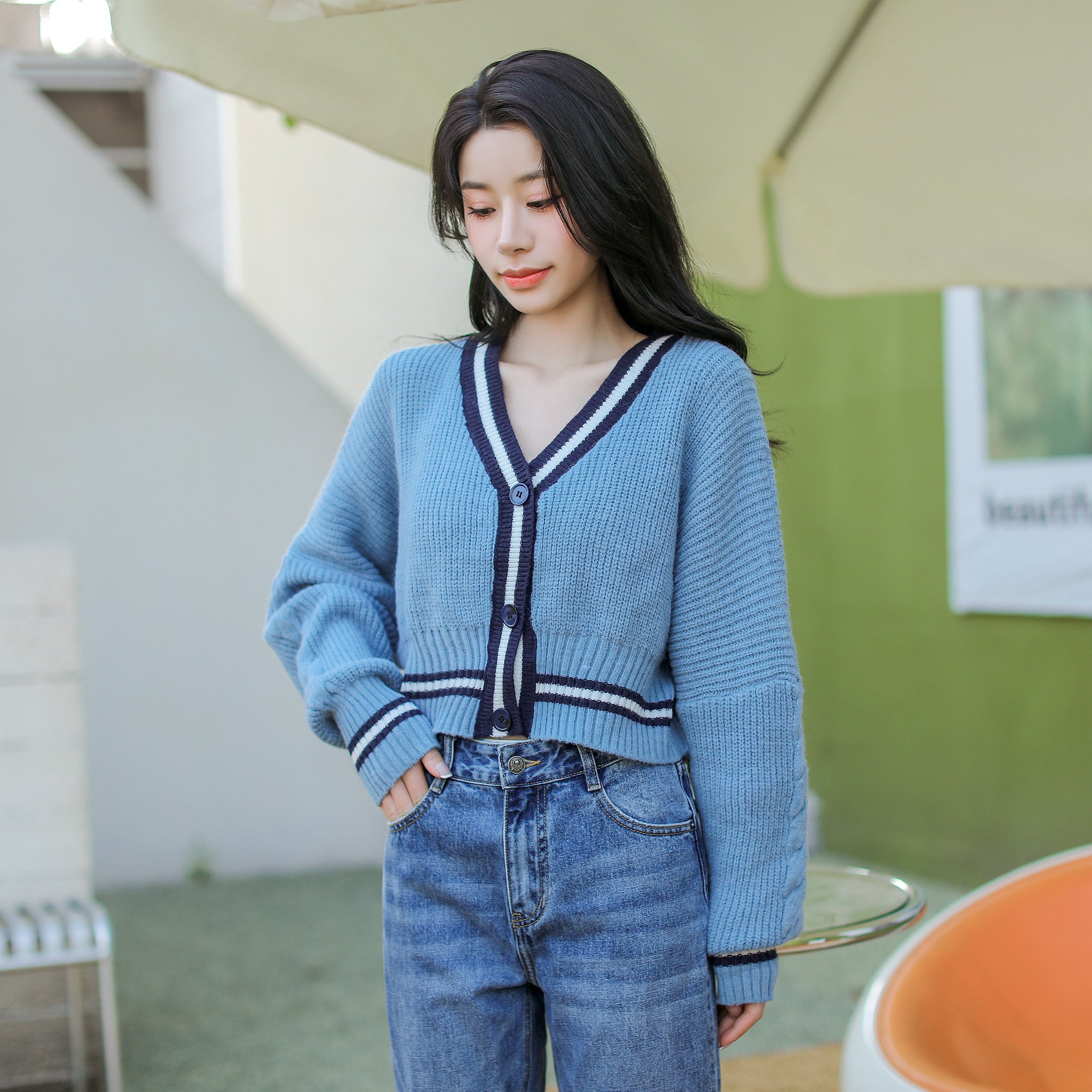 Slim Cropped Cardigan with Striped Hem - nightcity clothing