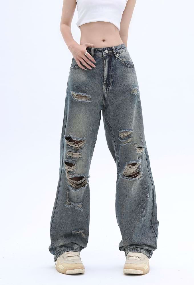 Distressed Straight Fit Jeans