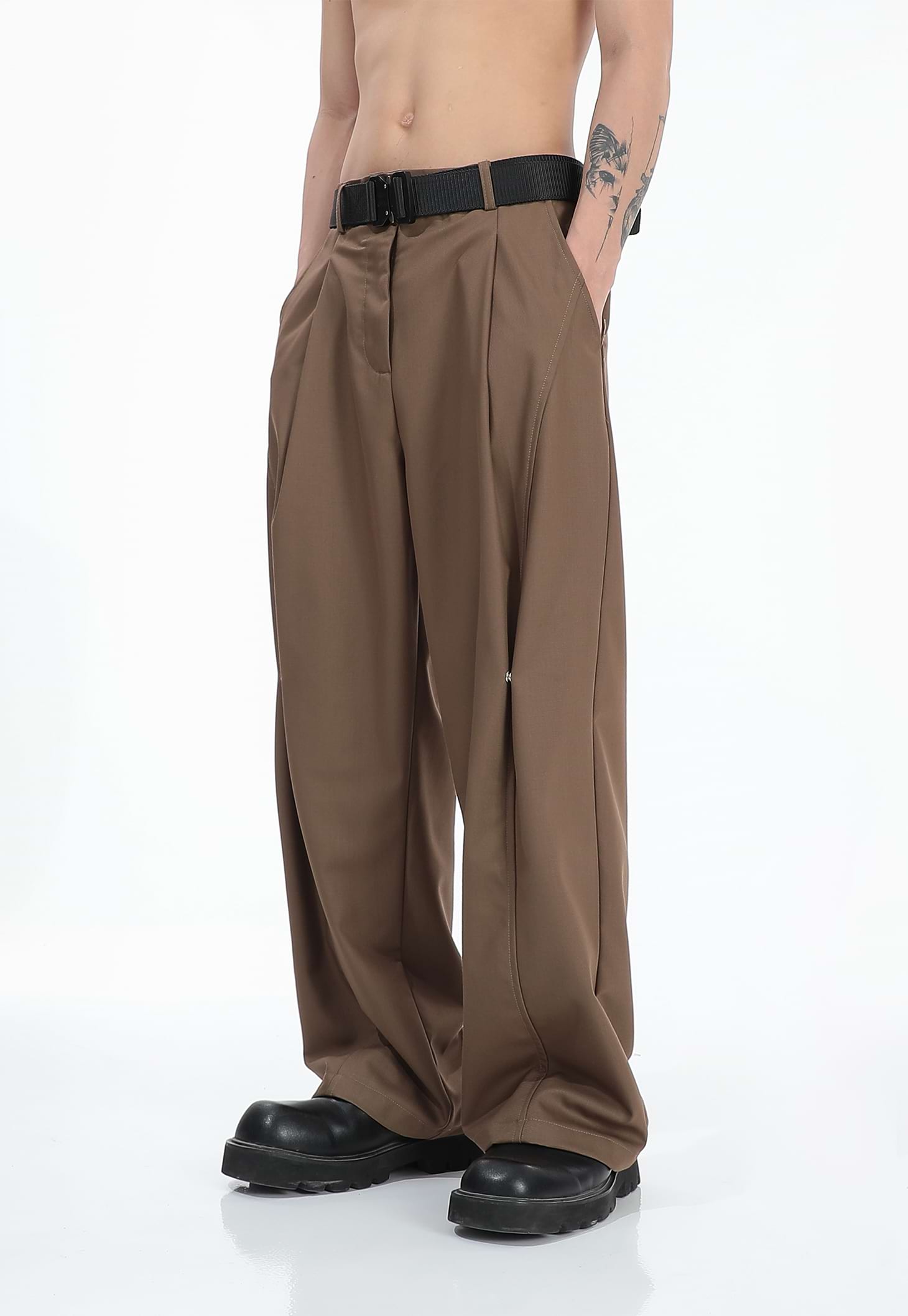 Wide Leg Pleated Pants